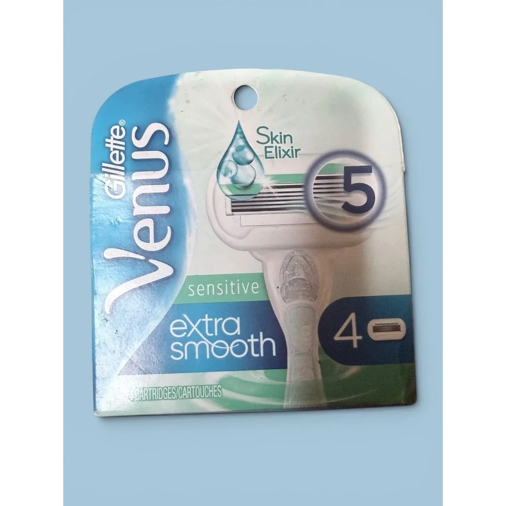 Gillette Venus Sensitive Deluxe Smooth 4 Cartridges with 5 Blades New